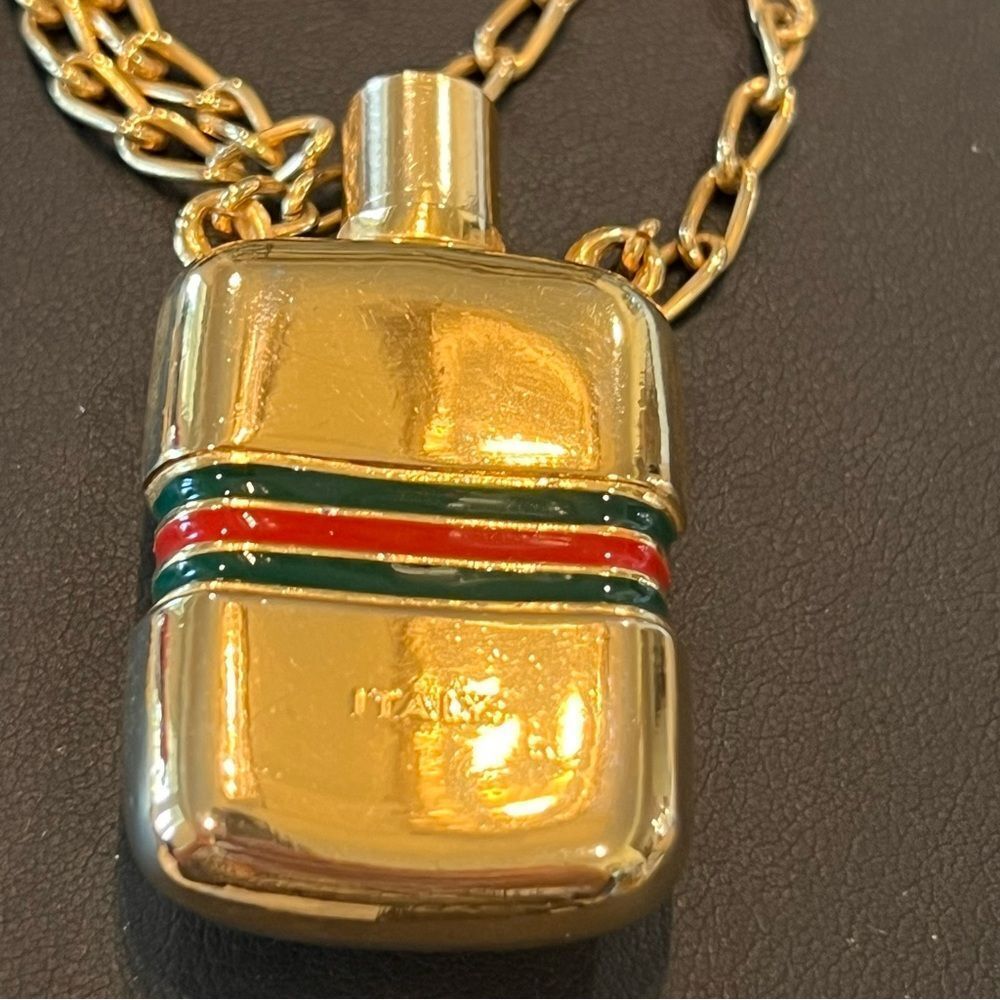 Gucci Vintage Gold Pendant Perfume Necklace - Picture 8 of 8